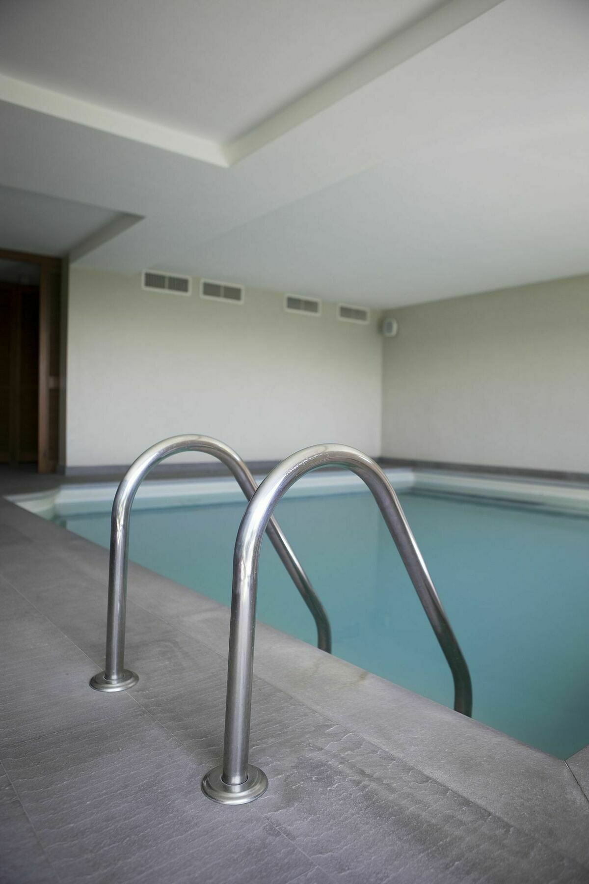 Suite & Pool-Como House-160 Mt-Private Indoor Swimming Pool, Heated All Year-Private Covered Parking-Private Garden And Terrace-Fully Equipped Kitchen Екстериор снимка
