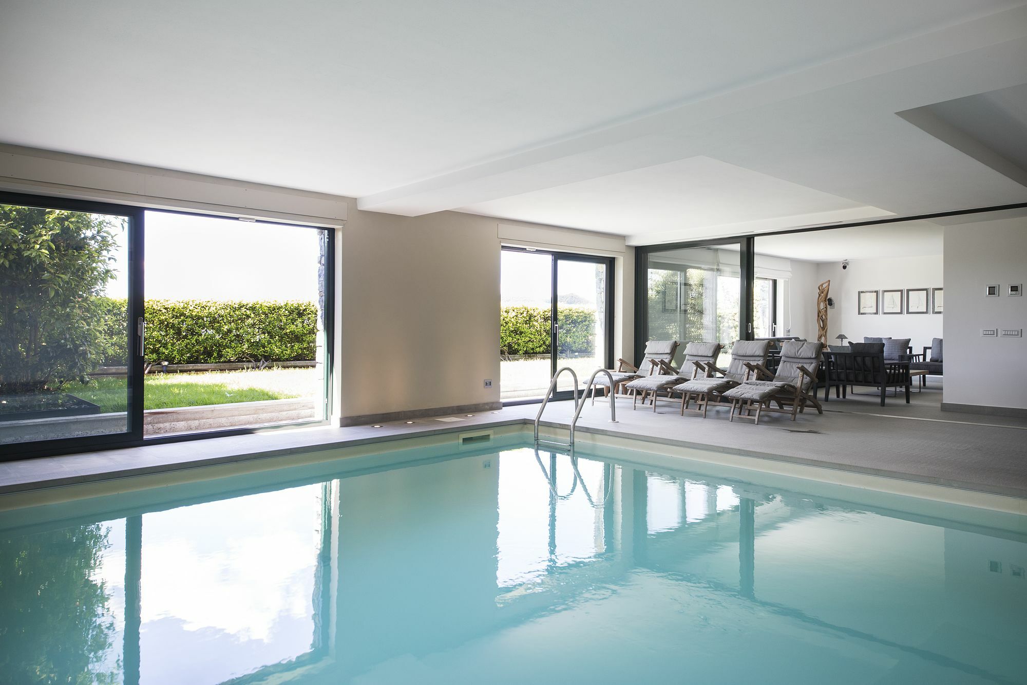 Suite & Pool-Como House-160 Mt-Private Indoor Swimming Pool, Heated All Year-Private Covered Parking-Private Garden And Terrace-Fully Equipped Kitchen Екстериор снимка